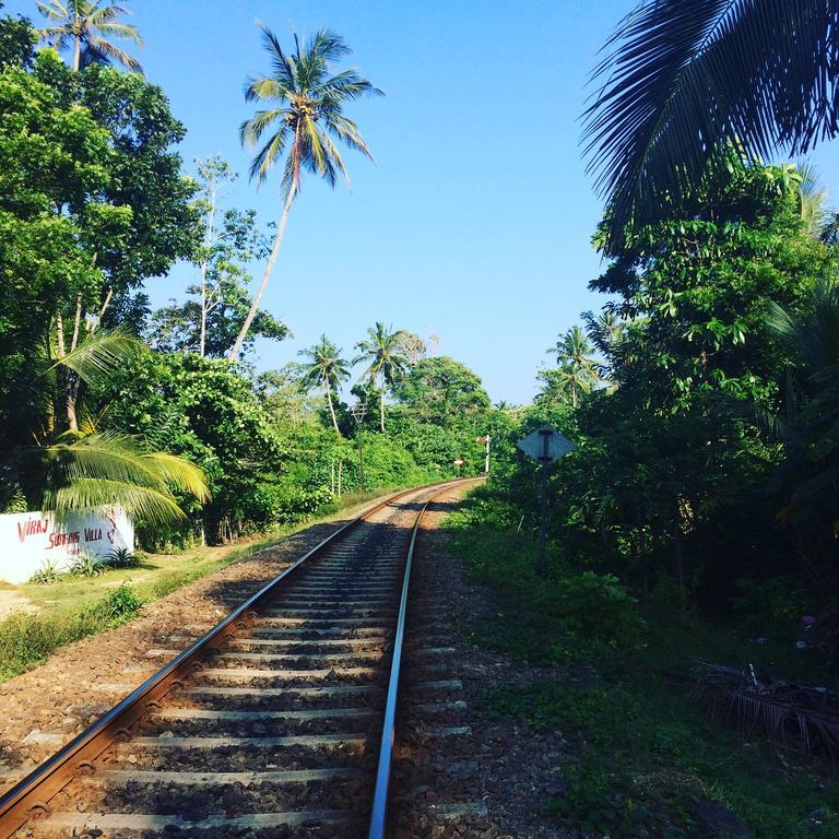 The West Coast House Hostel Ahangama Bagian luar foto