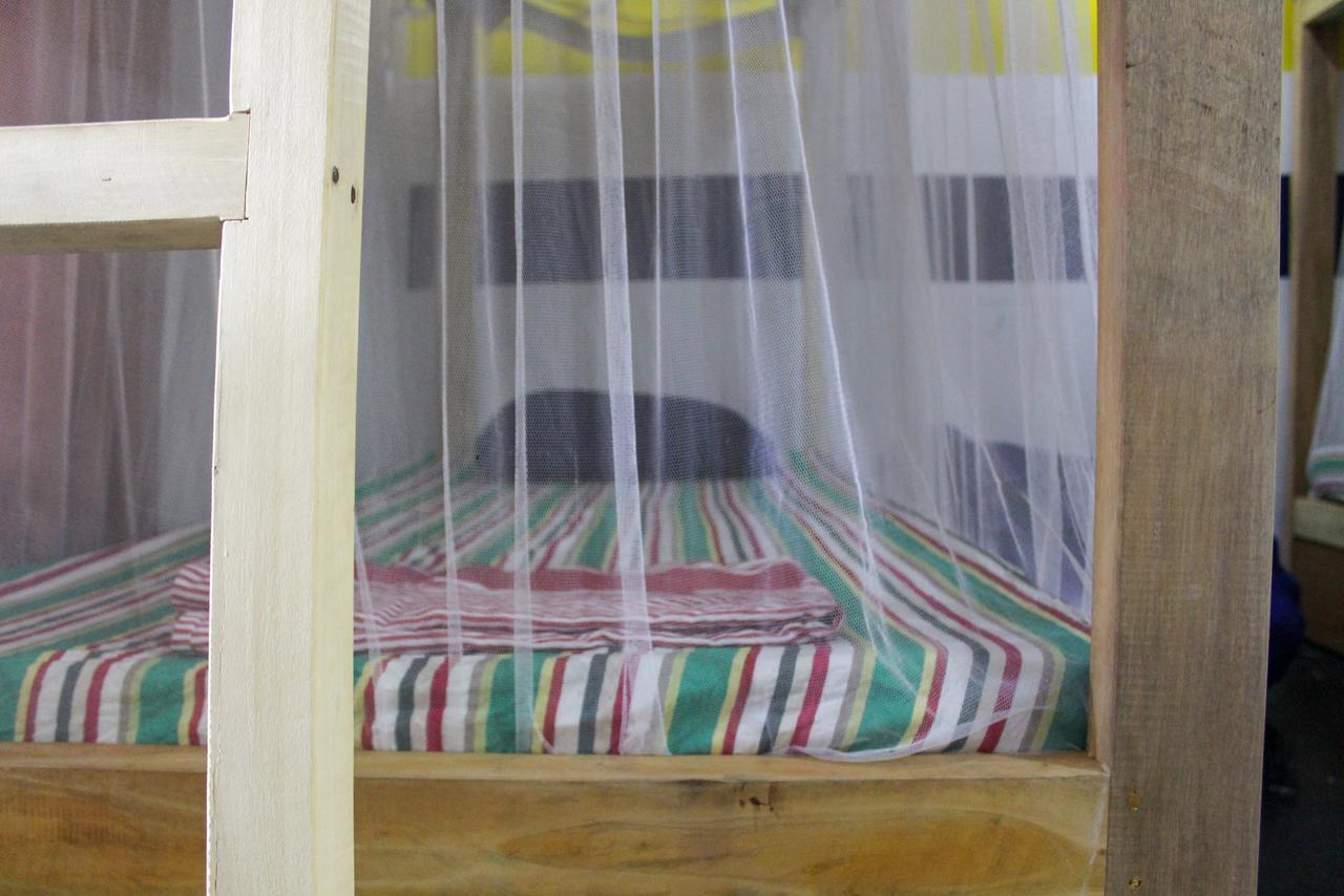The West Coast House Hostel Ahangama Bagian luar foto